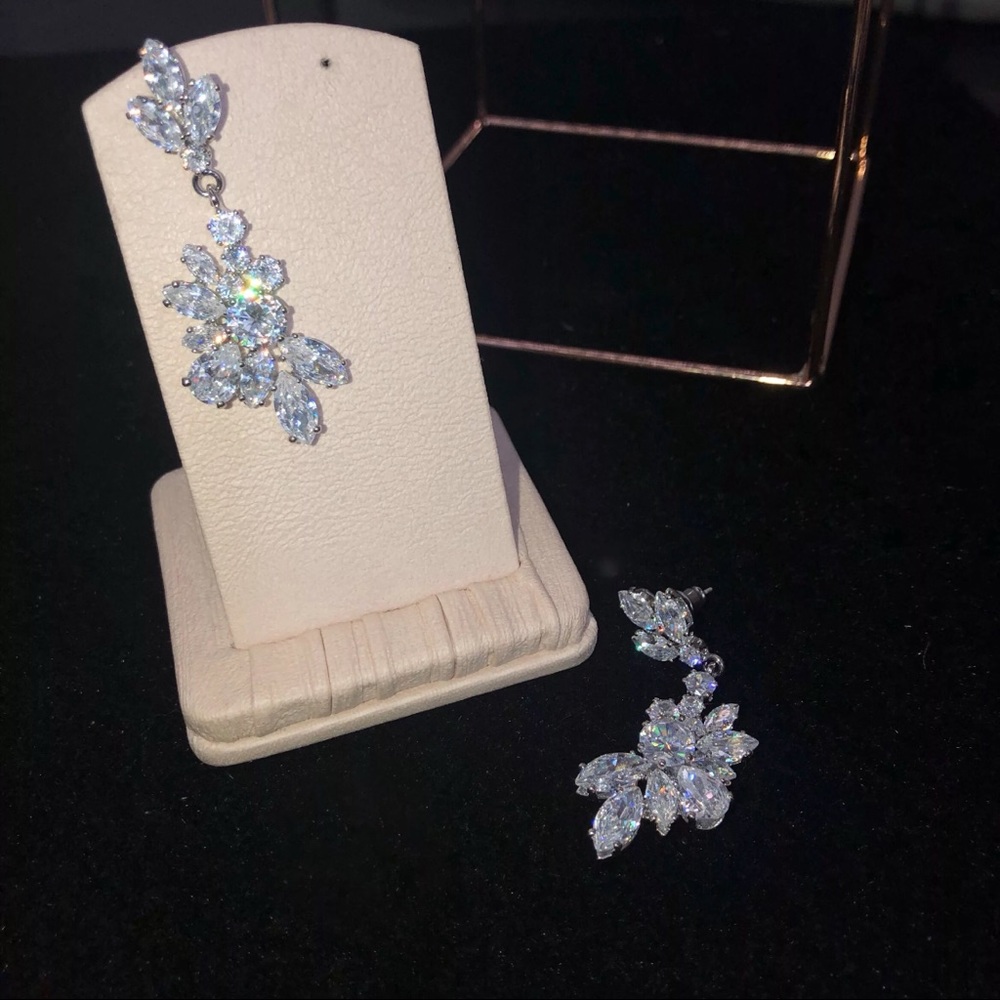 Flower crystal wedding bridal earrings